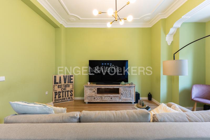 Foto ca359d79-ef12-481e-856a-134f22aea3a1. Apartament amb calefacció a Russafa Valencia