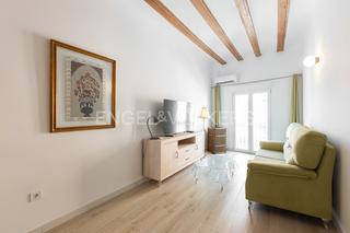 Alquiler Apartamento en Mont Olivet. Luminoso piso a estrenar para corta estancia
