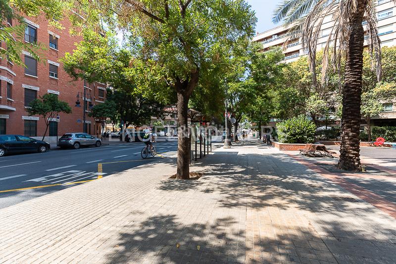 Foto 070278e0-fb95-49d4-b89a-b89a30c6e819. Alquiler apartamento fantástica propiedad con preciosas vistas en Arrancapins en Valencia