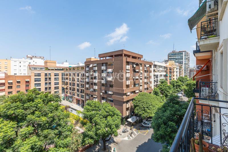Foto 253acd66-67a0-4204-a814-307bc4b3360e. Alquiler apartamento fantástica propiedad con preciosas vistas en Arrancapins en Valencia