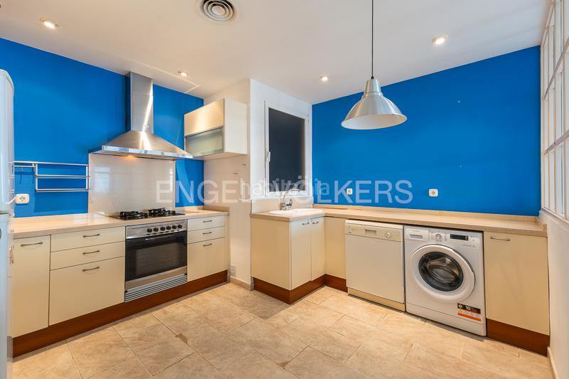 Foto a369449a-889a-463d-af0f-6cf91379c8bd. Alquiler apartamento fantástica propiedad con preciosas vistas en Arrancapins en Valencia