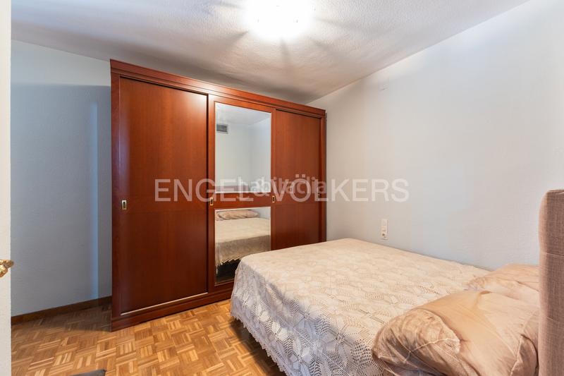Foto 1d004898-34bb-4ab9-b8c2-21c9a15214f5. Apartamento espaciosa propiedad con terraza y dos entradas independientes en blasco ibáñez en Valencia