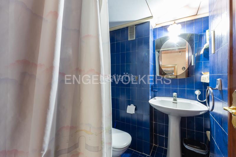 Foto 97253bd6-afd6-4e50-b1c7-913f10090094. Apartamento espaciosa propiedad con terraza y dos entradas independientes en blasco ibáñez en Valencia
