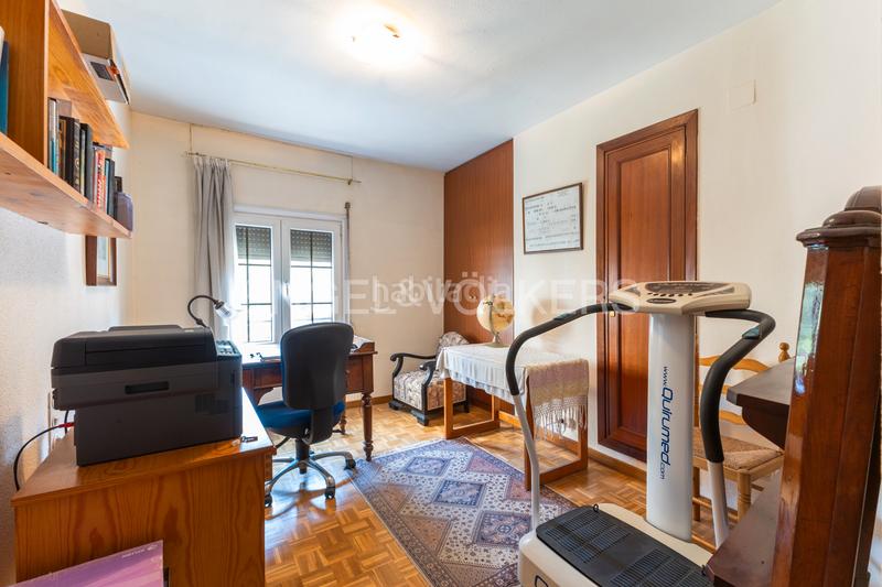 Foto ac2fb06c-b4be-466f-b1d5-c8d3d23de962. Apartamento espaciosa propiedad con terraza y dos entradas independientes en blasco ibáñez en Valencia