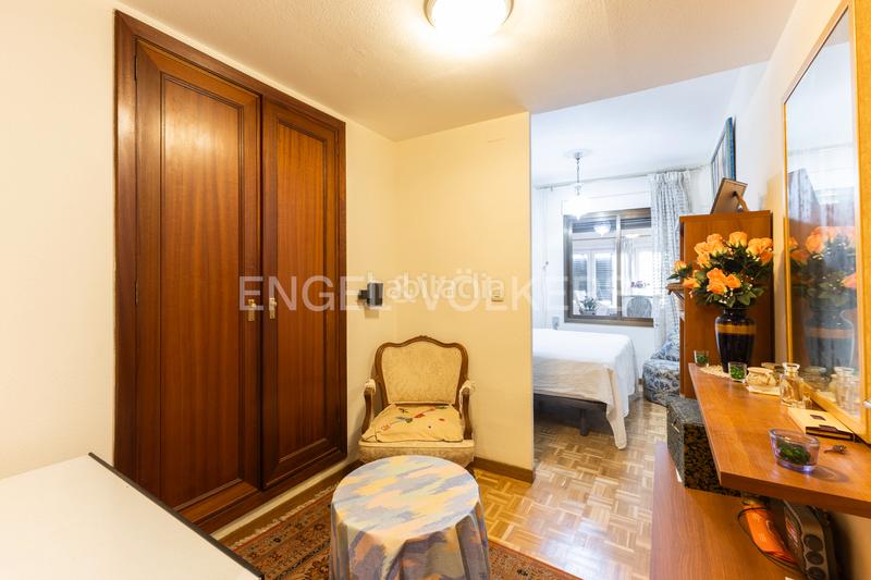 Foto d62546fb-4fc6-4e2b-938d-0f6f905fc920. Apartamento espaciosa propiedad con terraza y dos entradas independientes en blasco ibáñez en Valencia