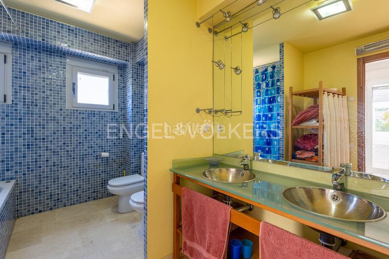 Foto 542d8a28-8a17-420a-8477-c3cad9d04ef1. Maison avec chauffage parking dans Sant Josep-Zona Hospital Ontinyent