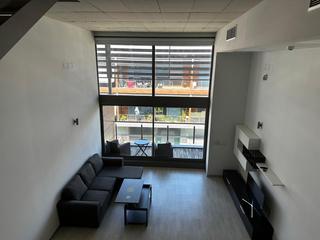 Lloguer Apartament a La Constitución-Canaleta. Magnifico loft en  residencial cruz roja