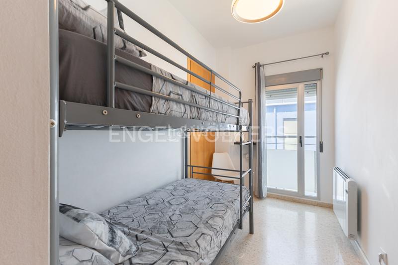 Foto 16e7cb77-cd39-4b18-8cba-1805da3b6e55. Alquiler apartamento piso con balcón y vista al mar poblat marítim en Valencia