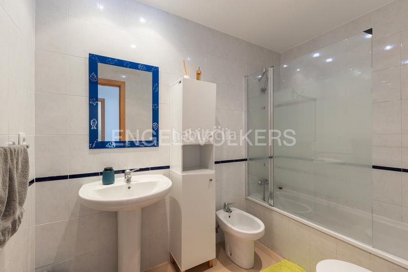 Foto 374a1a79-9b4e-41b7-8b07-7a459c31648e. Lloguer apartament amb calefacció aparcament a El Cabanyal-El Canyamelar Valencia