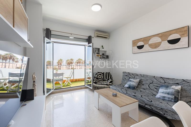 Foto 81426eba-66f3-42fd-88a7-130fd12e2856. Lloguer apartament amb calefacció aparcament a El Cabanyal-El Canyamelar Valencia