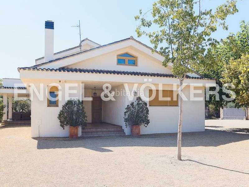 Foto 9656cd15-2e3d-4df8-b28f-339a9563be33. House with heating parking pool in El Pilar Ontinyent