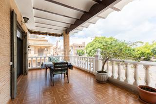 Casa a El Alborgí. Preciosa y amplia casa en paterna