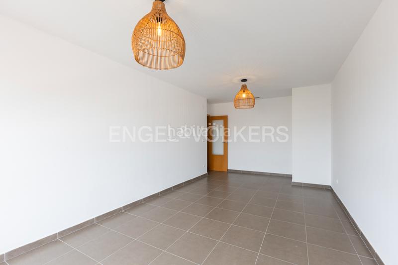 Foto 2615be61-e082-481b-a341-a2d9bf64a05c. Alquiler apartamento piso de 3 habitaciones para larga estancia en inmejorable zona en Moncofa