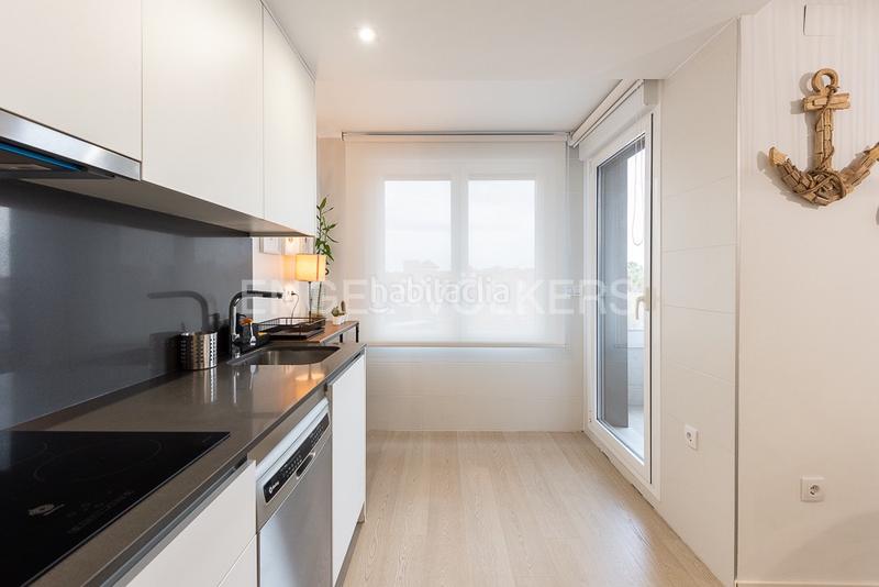 Foto 3eb20f31-03b8-40c5-9cc3-fd3215510b03. Alquiler apartamento piso a estrenar con terraza con vista al mar en Valencia