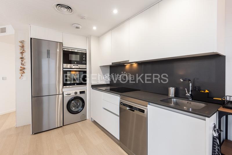 Foto 6a667afb-7313-4338-b2e1-6fbf24542883. Alquiler apartamento piso a estrenar con terraza con vista al mar en Valencia