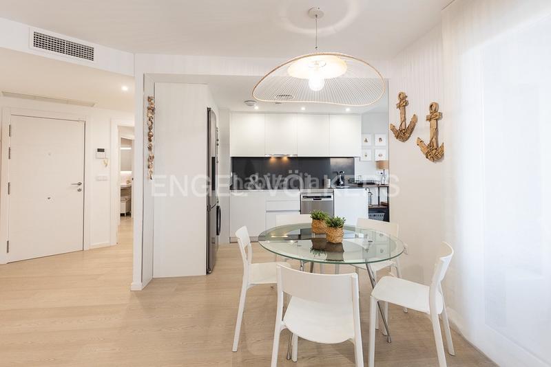 Foto ab138e8d-a667-4ec5-8509-3edb8b7812e4. Alquiler apartamento piso a estrenar con terraza con vista al mar en Valencia