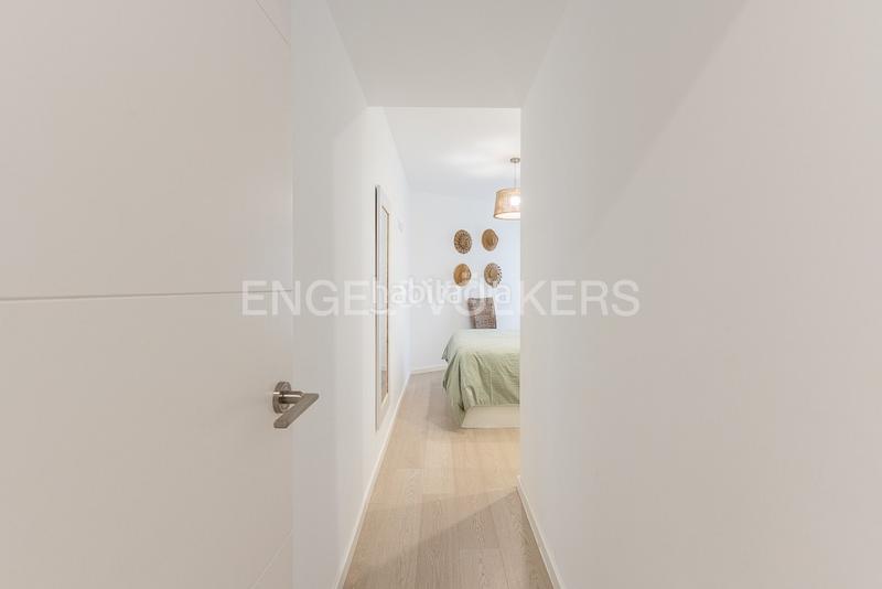 Foto b8495ba5-9d3c-4b4f-b224-bf7f7fb20833. Alquiler apartamento piso a estrenar con terraza con vista al mar en Valencia