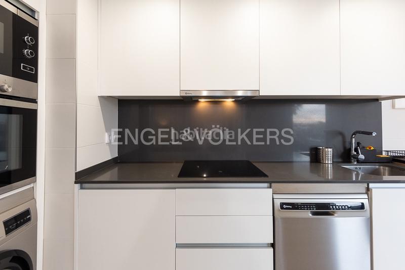 Foto c688d73f-dc3d-44d7-aa1f-ce5d3e9201d4. Alquiler apartamento piso a estrenar con terraza con vista al mar en Valencia