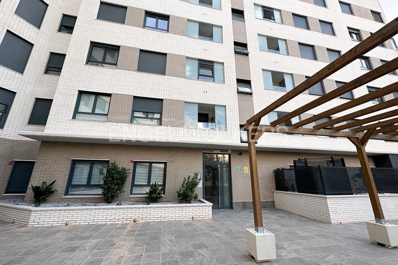 Foto e9869828-cce8-40ee-b8b1-efad969371dc. Alquiler apartamento piso a estrenar con terraza con vista al mar en Valencia