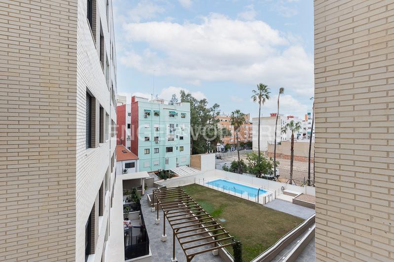 Foto ef2ee366-35c5-4b00-bfe7-df074dc1e065. Alquiler apartamento piso a estrenar con terraza con vista al mar en Valencia