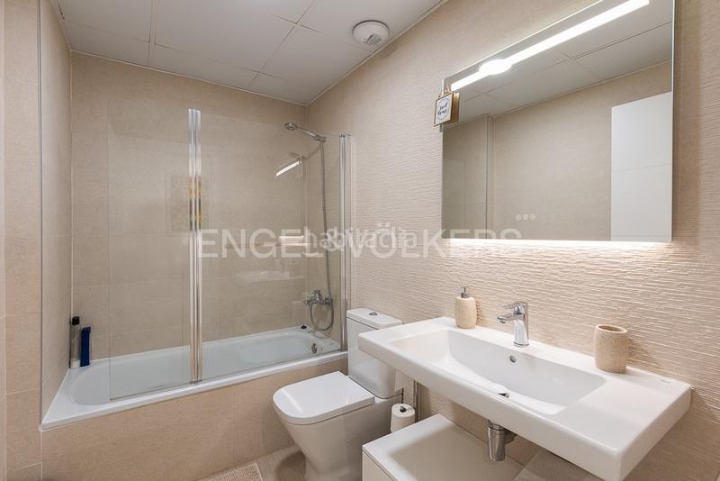 Foto f63d097e-c451-4bae-a885-a349fa7d2769. Alquiler apartamento piso a estrenar con terraza con vista al mar en Valencia