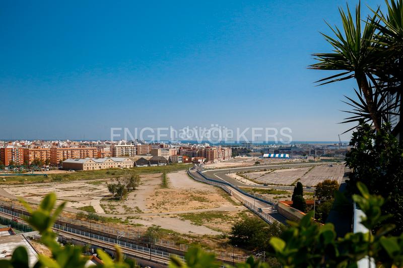 Foto 26aa9a7d-bbb4-4b09-b88e-cb0b89dd3f9f. Ático  con vistas al oceanográfic en Penya-Roja - Avda. Francia Valencia