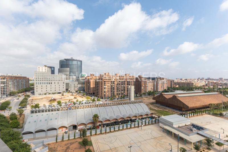Foto d0e5534e-0646-4a6d-a639-a78538a59e68. Ático  con vistas al oceanográfic en Penya-Roja - Avda. Francia Valencia
