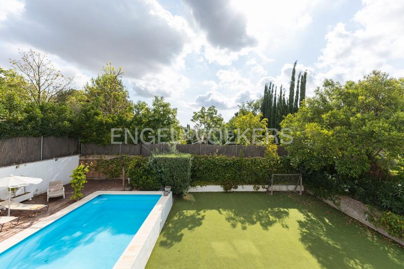 Foto d4b33e67-5958-42ef-92a6-53fabc2afee2. Casa  de arquitectura moderna con amplitud y luz en campolivar en Godella