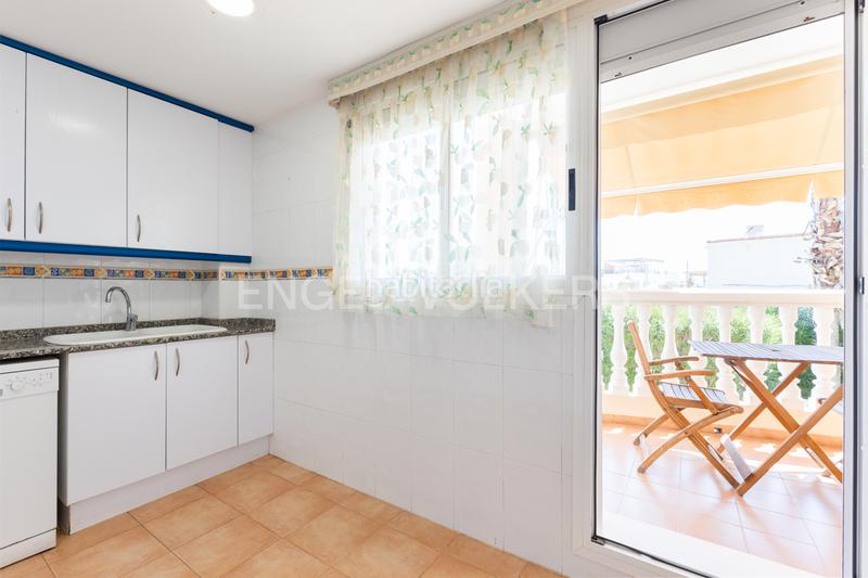 Foto 1c89b83d-7a24-4779-b764-bd76a83cd372. Casa con riscaldamento parcheggio piscina in Oliva nova Oliva