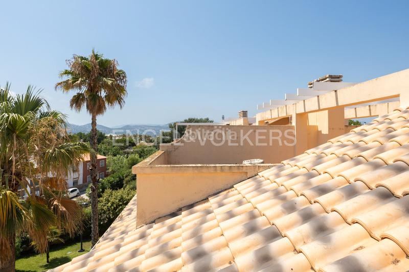 Foto f4263190-e284-43d0-9b61-341946c79e27. Casa con riscaldamento parcheggio piscina in Oliva nova Oliva