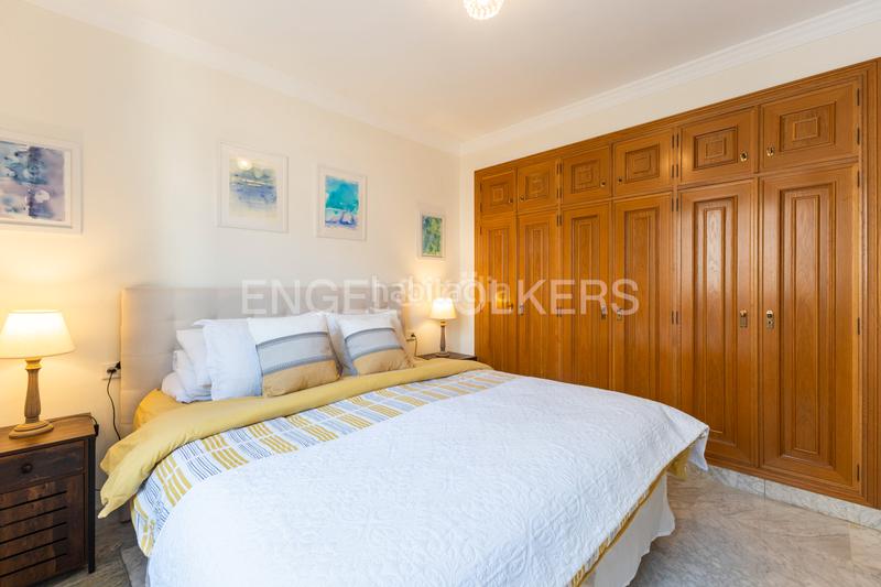 Foto 18eaa9fb-4436-4720-8704-c00de4248d64. Apartamento preciosa vivienda en calle ciscar con terraza y plaza de garaje en Valencia