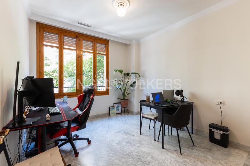 Foto 282088d8-e8d6-4c00-9f18-10c382242621. Apartamento preciosa vivienda en calle ciscar con terraza y plaza de garaje en Valencia