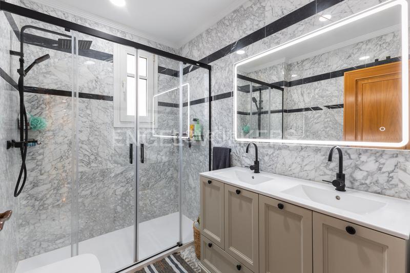 Foto 6f8c5dcb-a664-4073-b021-83a582928d52. Apartamento preciosa vivienda en calle ciscar con terraza y plaza de garaje en Valencia