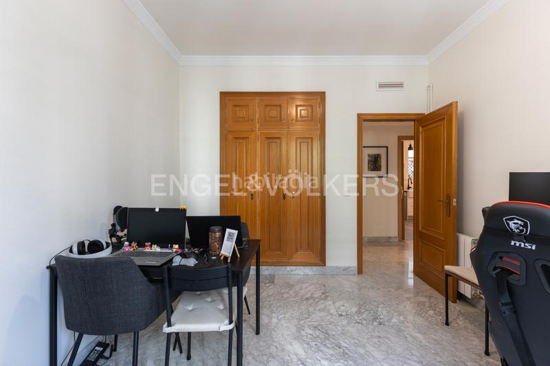 Foto 8adfb634-ce6d-455a-a629-47d6efb6216c. Apartamento preciosa vivienda en calle ciscar con terraza y plaza de garaje en Valencia