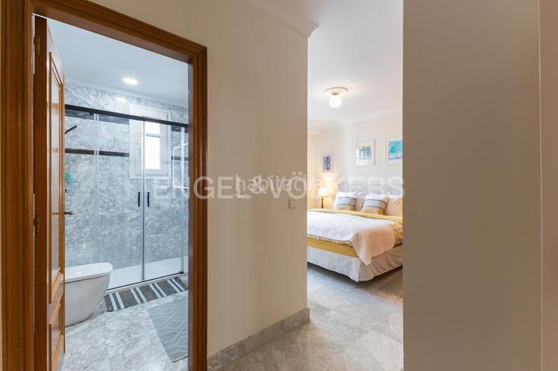 Foto 90a14e7d-e014-4ce3-962a-3b3f154e982a. Apartamento preciosa vivienda en calle ciscar con terraza y plaza de garaje en Valencia