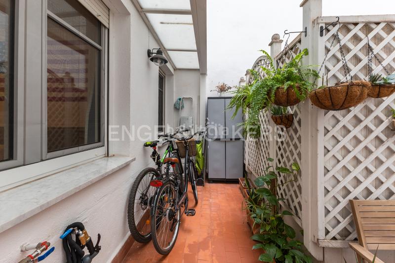 Foto 9b57231d-3b46-4015-8af0-749234916e4b. Apartamento preciosa vivienda en calle ciscar con terraza y plaza de garaje en Valencia