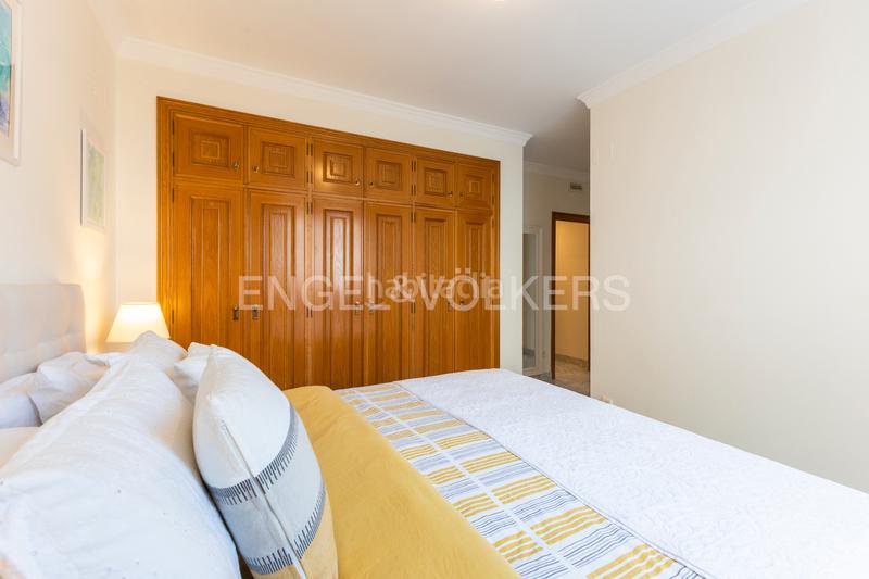 Foto f0848cd6-8d20-460d-8dfc-71fb80c98080. Apartamento preciosa vivienda en calle ciscar con terraza y plaza de garaje en Valencia