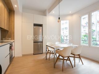 Rent Apartment in Russafa. Precioso piso en ruzafa para corta estancia