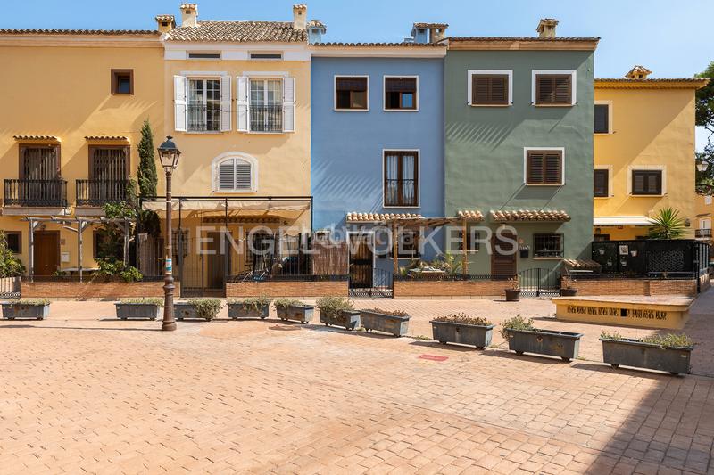Foto 9ab721c2-b0ce-4646-b799-8dd28baf1562. Casa magnífica casa con vistas en Port Saplaya en Alboraya