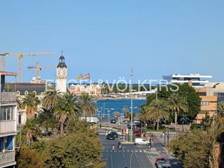 Appartement  Carrer de joan verdeguer. Gran oportunidad de inversión  piso en la marina de valencia sec