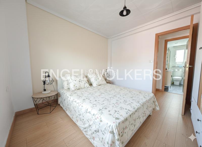 Foto 715a1371-fc3e-4b9f-86be-62598da660f8. Apartament amb calefacció a El Grau Valencia