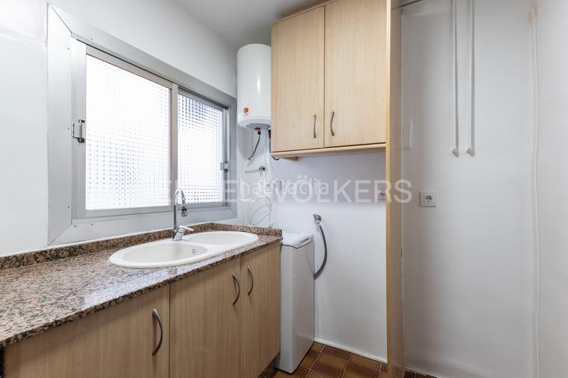 Foto 972afdca-88cd-49ea-bbb3-56d6baf78c6f. Alquiler apartamento acogedor piso en alquiler en excelente ubicación en Burjassot