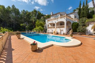 Casa  Avenida de la marina alta. Amplia residencia en la sella con vistas al mar y montañas