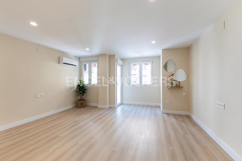 Foto 6e6af1bb-6115-40d3-b09c-ebbbf62810a8. Piccolo appartamento con riscaldamento in El Cabanyal-El Canyamelar Valencia