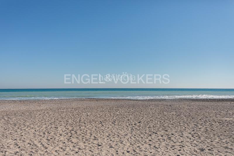 Foto 956a436e-2928-41a4-ab04-1106f211d53c. Alquiler casa excepcional residencia de lujo con piscina privada en Sagunt