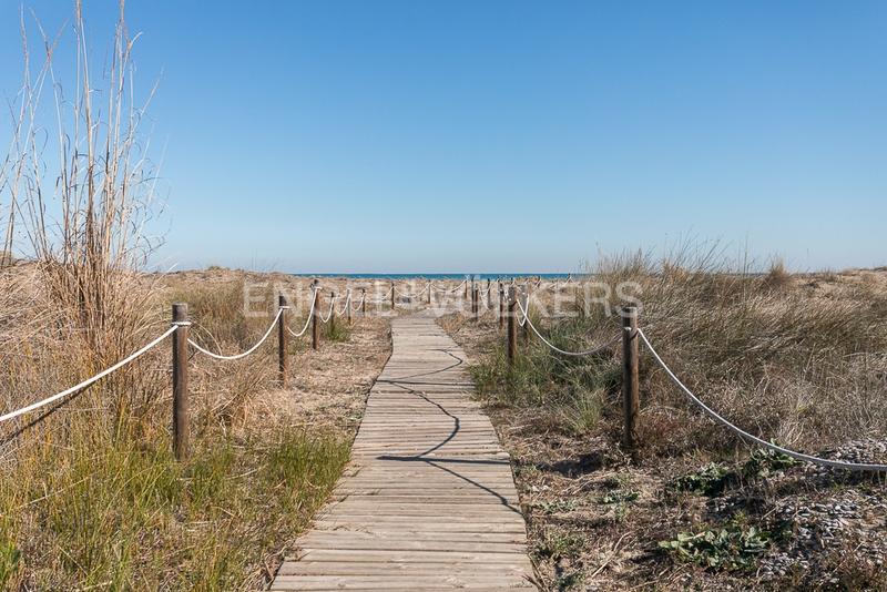 Foto 981c8292-56c0-4c1b-97fd-872d0cf4838d. Alquiler casa excepcional residencia de lujo con piscina privada en Sagunt