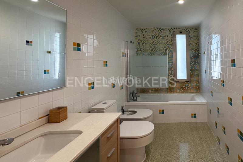 Foto e9dc9e25-e444-49e3-afea-5f86cc962d1f. Alquiler casa excepcional residencia de lujo con piscina privada en Sagunt