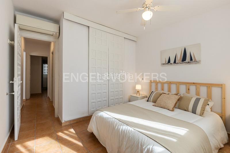 Foto 35cf8dbf-8c2d-49f8-8714-9b4059bf7d44. Alquiler apartamento exclusiva vivienda para larga estancia en Dénia