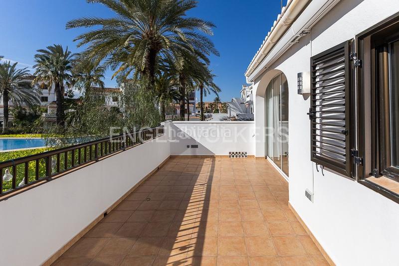 Foto 6b42cfc6-623c-43e5-b2af-bf05fcd176f2. Alquiler apartamento exclusiva vivienda para larga estancia en Dénia