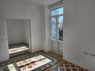 Rent Apartment in Gran Via. Elegante piso con reforma a estrenar en gran vía